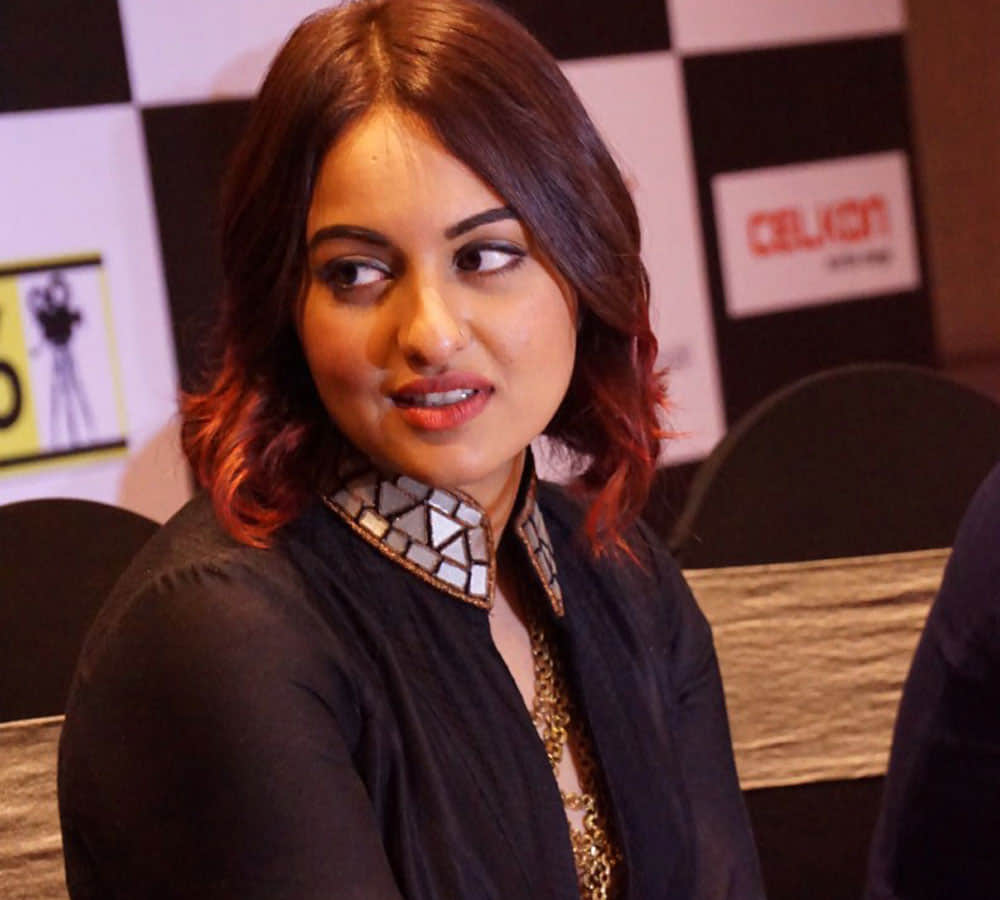 Sonakshi blasts on being asked about Bunty Sachdev