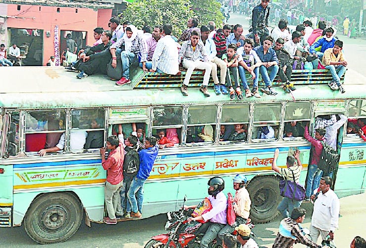 12 injured in road accidents