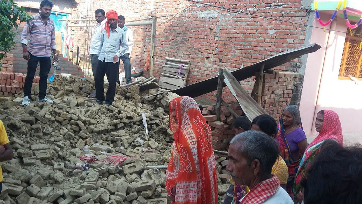 Wall collapse husband's death, wife injured