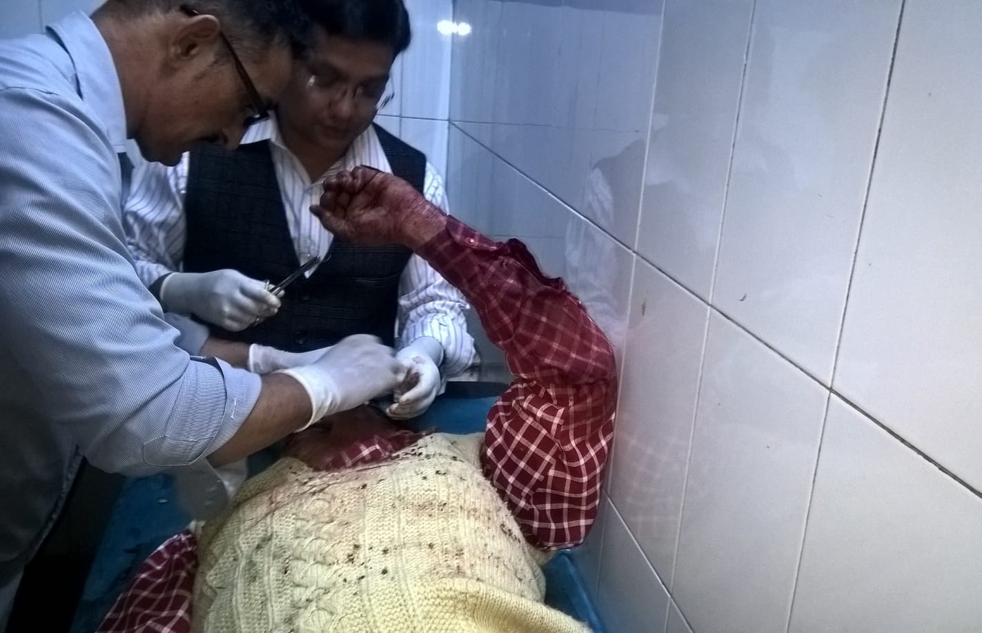three men died in bus accident.