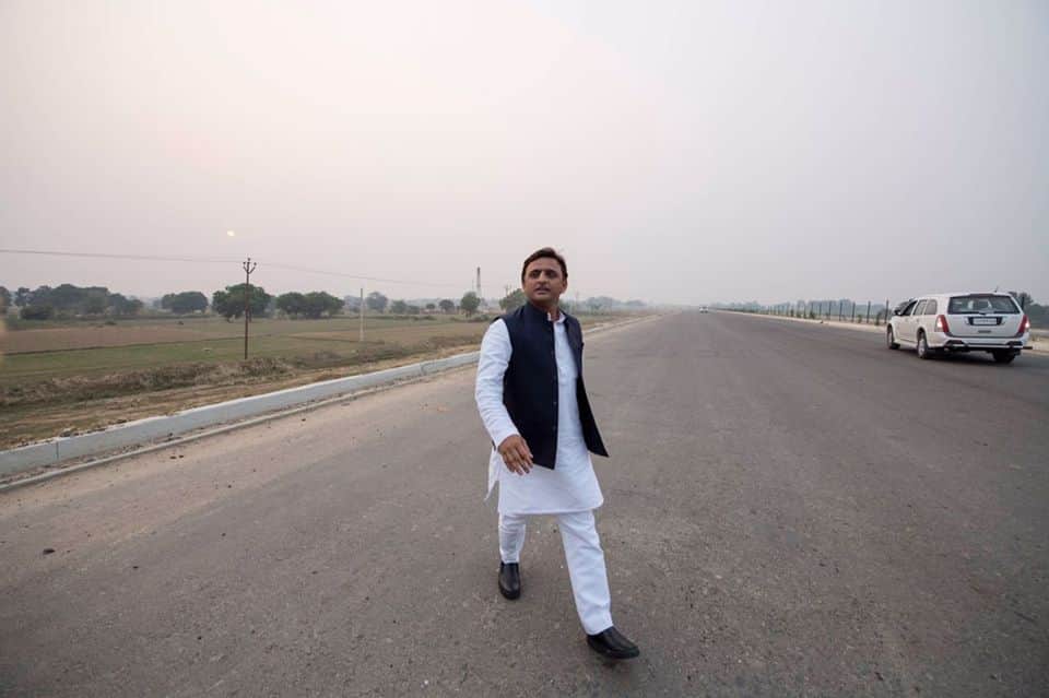  Akhilesh yadav celebrates diwali with family.