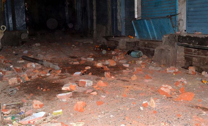 Babri bullets rang Mandi-stones at police firing