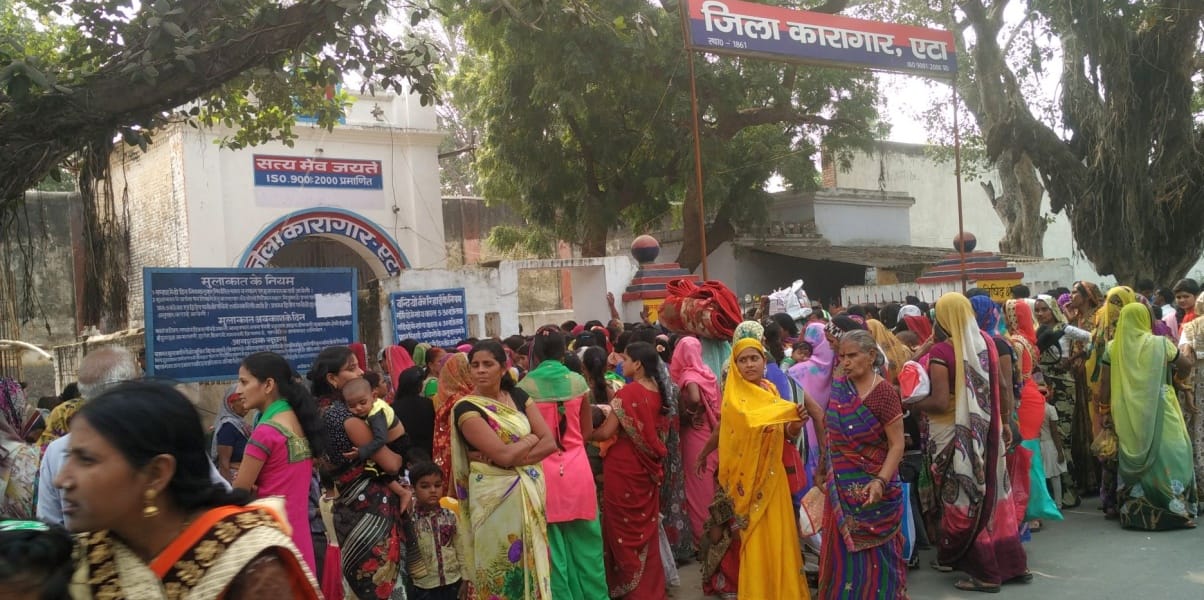 bhaee dooj: bandee bhaeeyon se milane jel pahunche bahanen