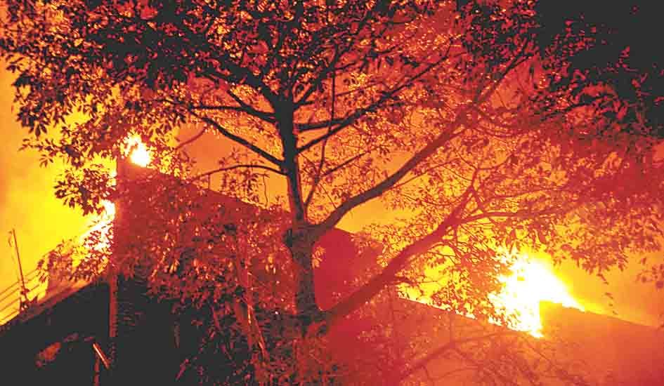 caught fire in hardwere godown