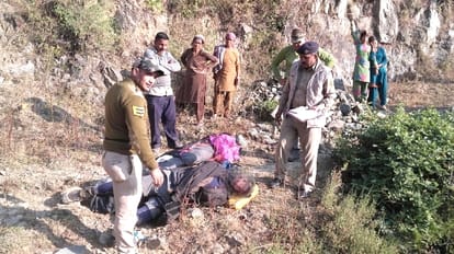 Russian Paragilder Died as crush into High Voltage Wire at Himachal.