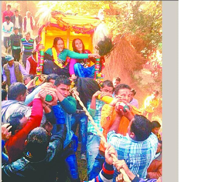 Procession around the temple of the goddess