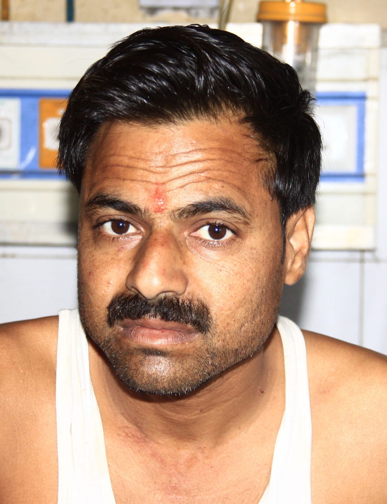 Property dealer inspector abducted, beaten, shackled