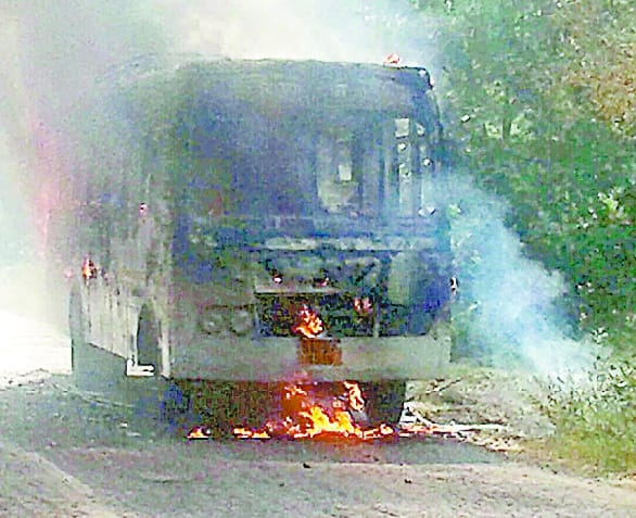 Moving bus on fire, passengers safe