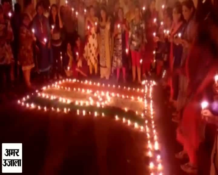 वाराणसी में शहीदों को श्रद्धांजलि 