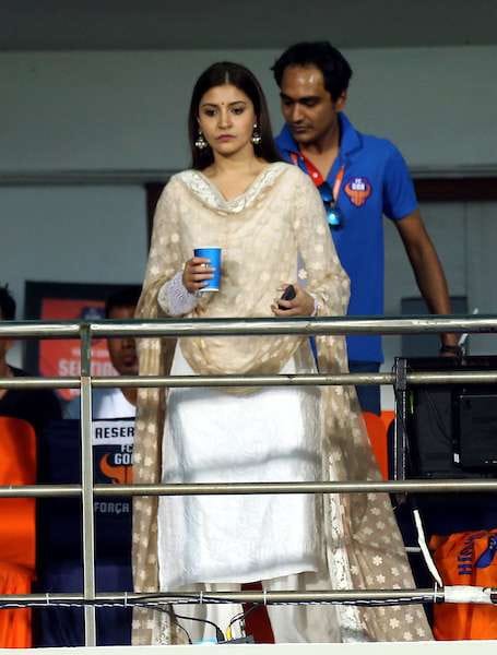 Anushka And Virat Spotted Together In an ISL Match In Goa