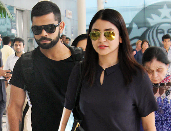 Anushka And Virat Spotted Together In an ISL Match In Goa