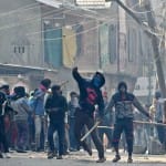 सुरक्षाबलों पर पत्थरबाजी 