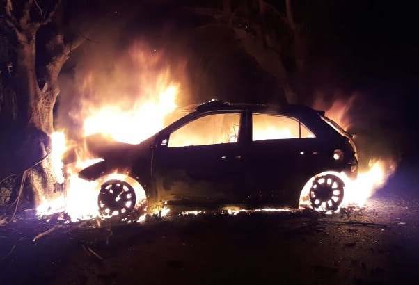 Young man killed in the accident, two cars blew the crowd, stones