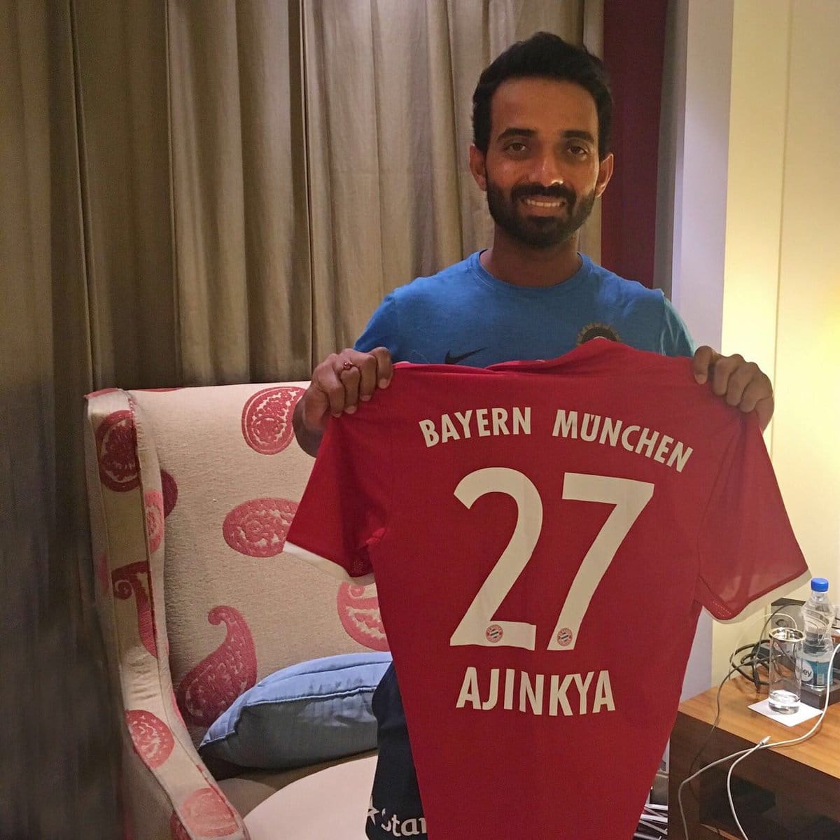 Ajinkya Rahane and Arjen Robben Exchanged Jurseys On Diwali
