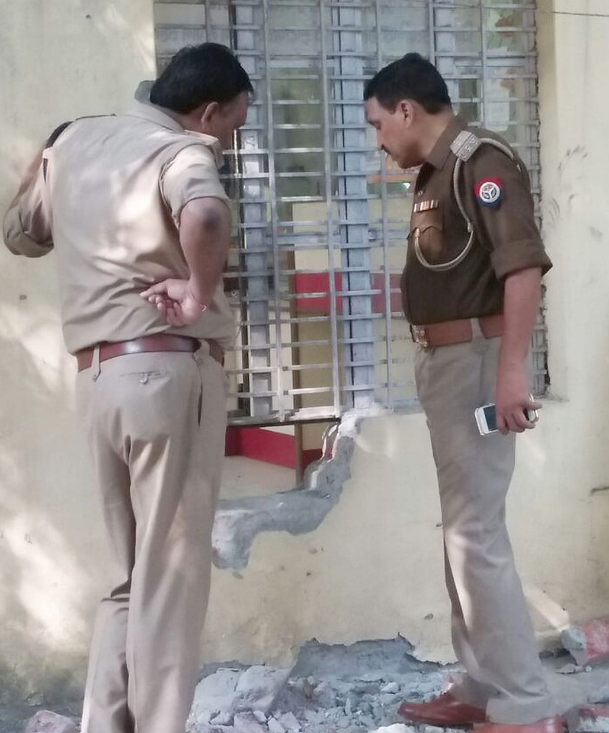 Burglars had broken Syndicate Bank.