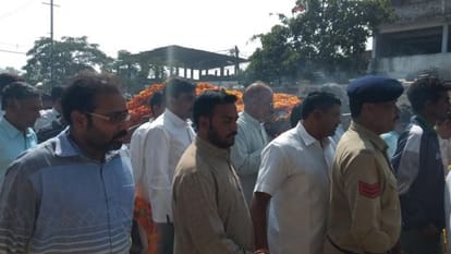 Bhopal jail break: ramashankar yadav son says, my father's death is system failure
