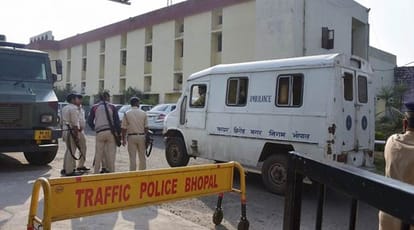 Big lapse in bhopal jail, Mp govt not serious on Ex IG jails's advisory
