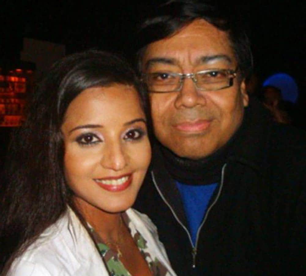 Bigg Boss: Mona Lisa is already married?