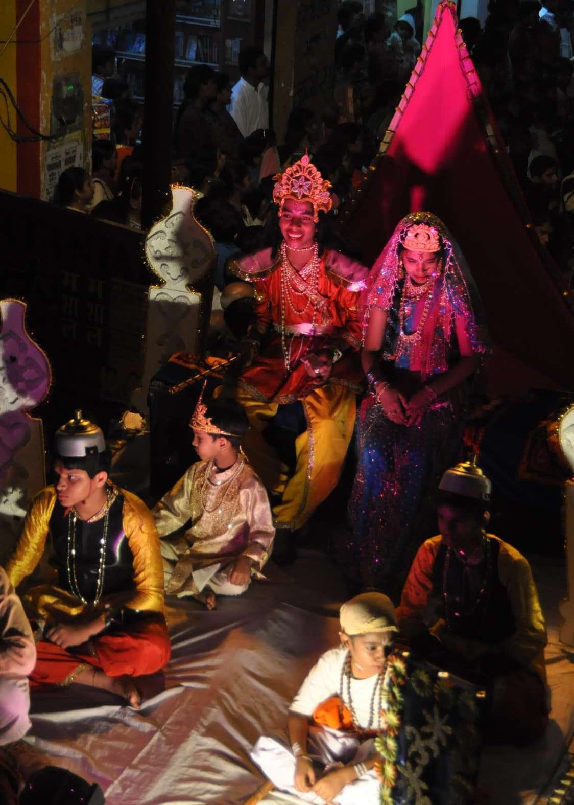 Bharat solder floats audience spellbound