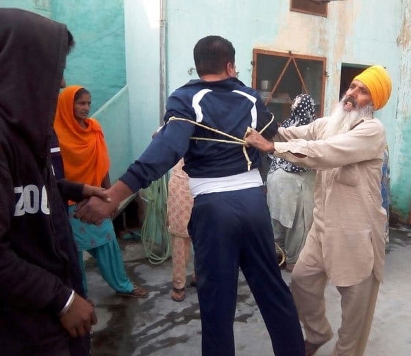 constable beaten by people due to girl friend, incident of jalandhar of punjab