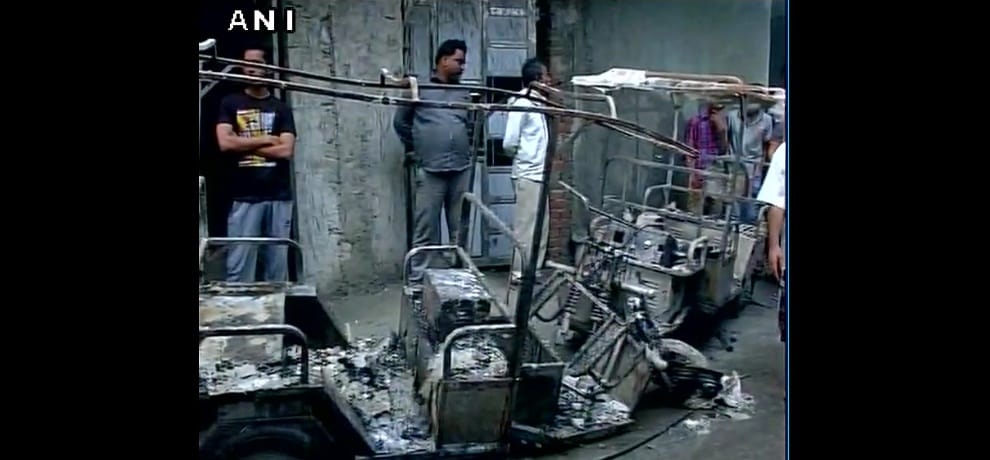  3 dead, 10 injured after fire broke out in a building in Mohan Park area of Shahdara delhi