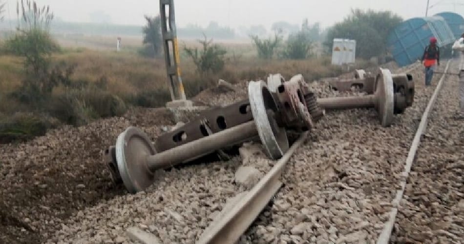 goods train derail in rohtak of haryana, trains route affected and many trains cancelled