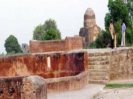 halloween place known as bawri found in rohtak of haryana, billions of treasure hidden in it
