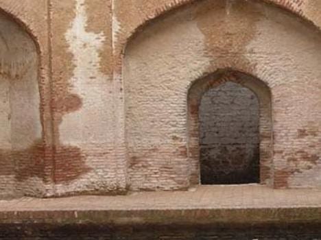 halloween place known as bawri found in rohtak of haryana, billions of treasure hidden in it
