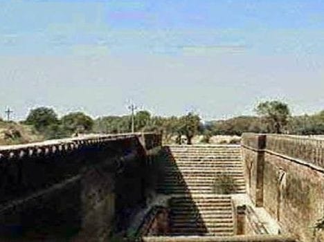 halloween place known as bawri found in rohtak of haryana, billions of treasure hidden in it