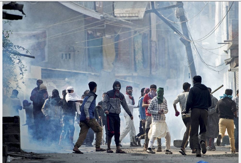 one more death in kashmir violencee