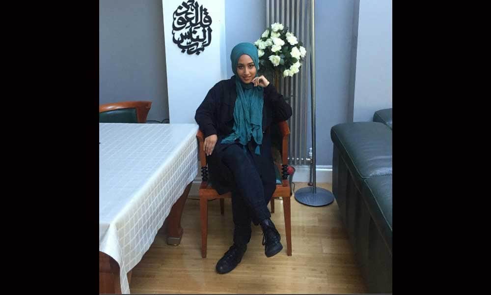 Hijab-wearing Muslim model is new internet sensation