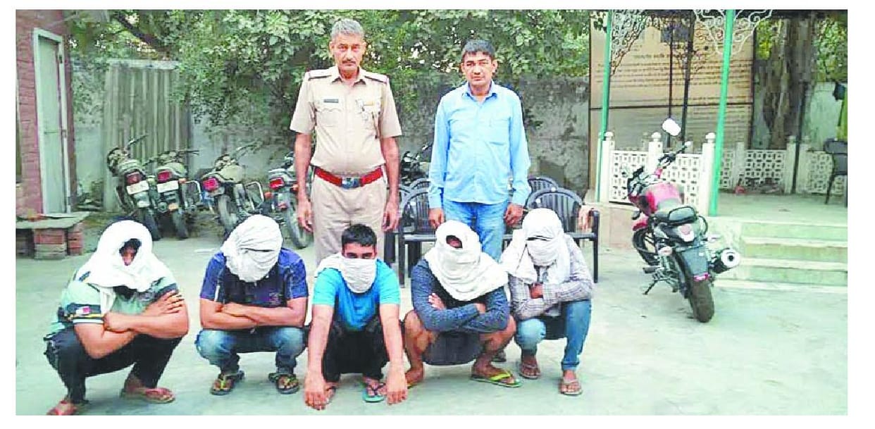 loot, crime, panipat, haryana, manager, 5 accused