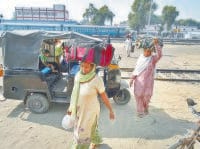 fatehabad, train, out of track, train late, pasanger unhappy, fatehabad,  harayana