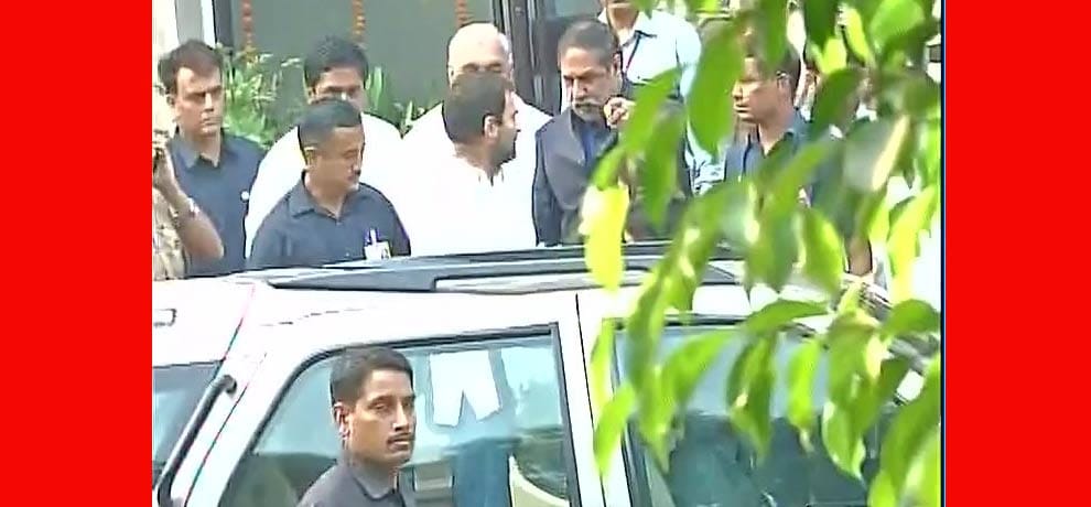 video:  Inside visuals of the Mandir Marg Police station , where Rahul Gandhi has been detained.