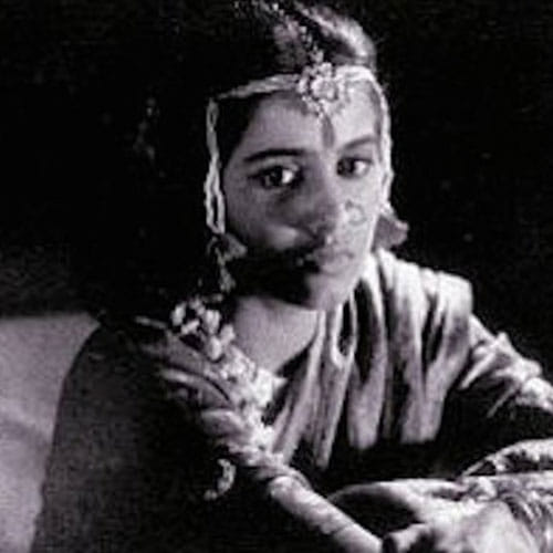 birthday special story on sonali kulkarni