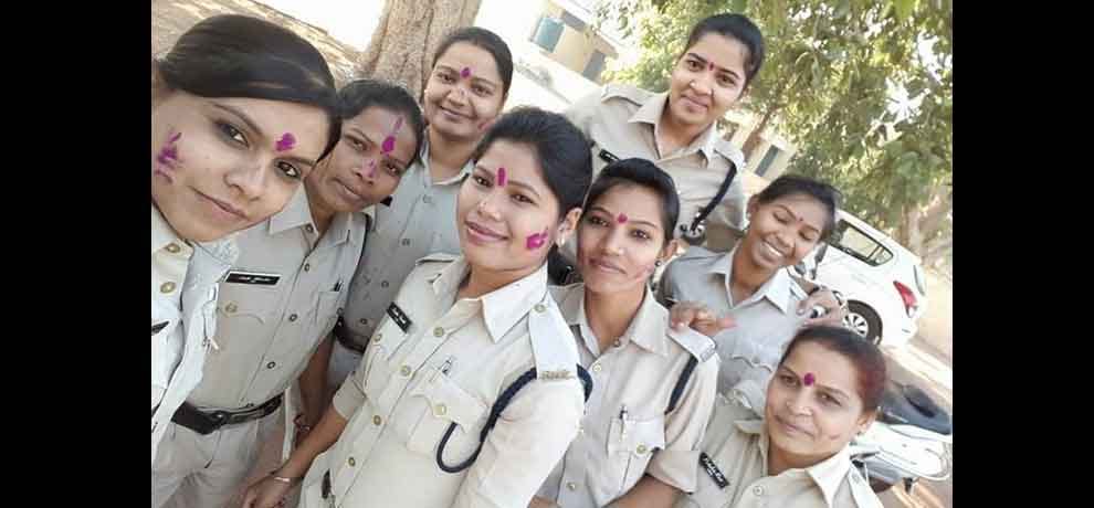 constable smita tandi now facebook celebrity, running special campaign