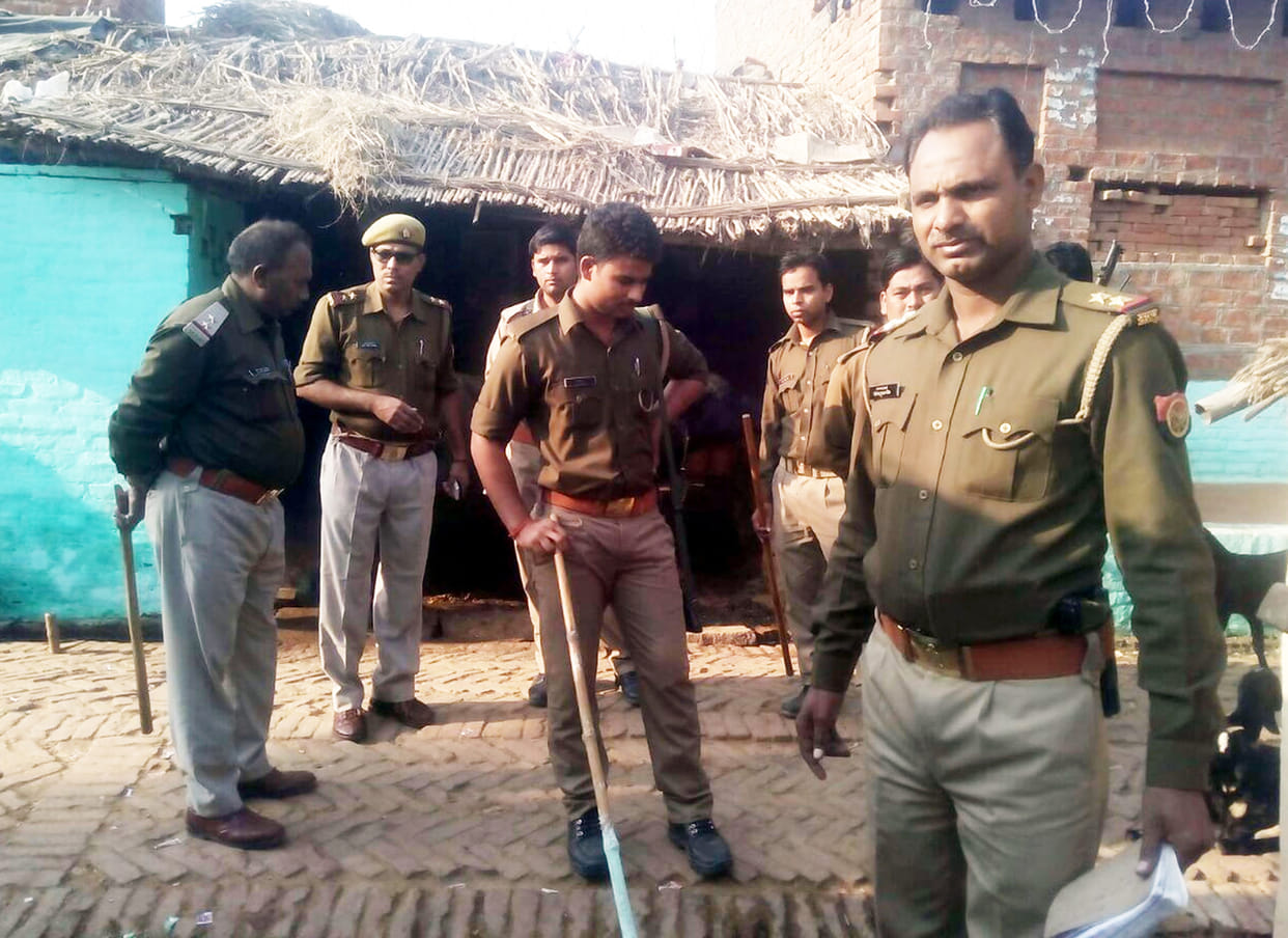after court marriage violence, 16 injured in stone pelting-beating