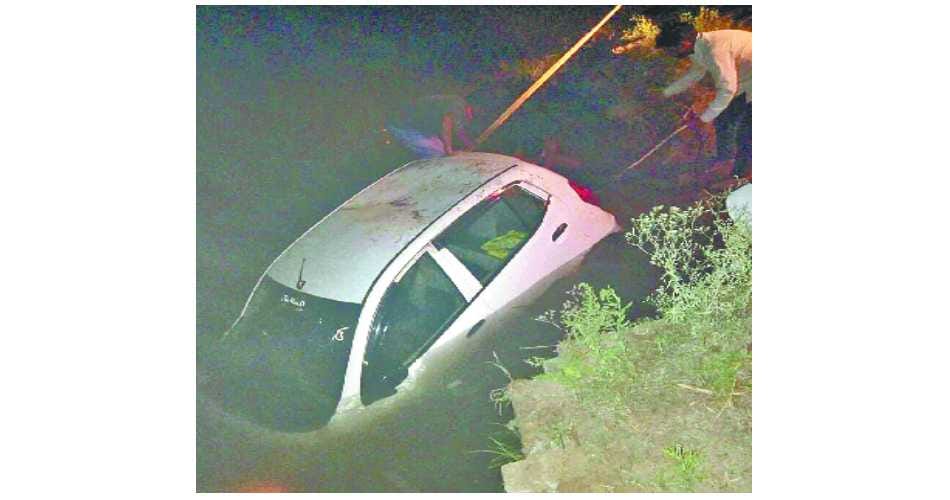 Car Accident, Death in car accident, women dead, father daughter saved, nahar