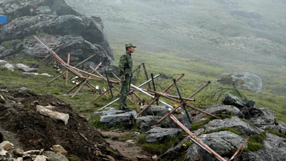On uttarakhand barahoti Border Indian Soldiers patrolling without arms