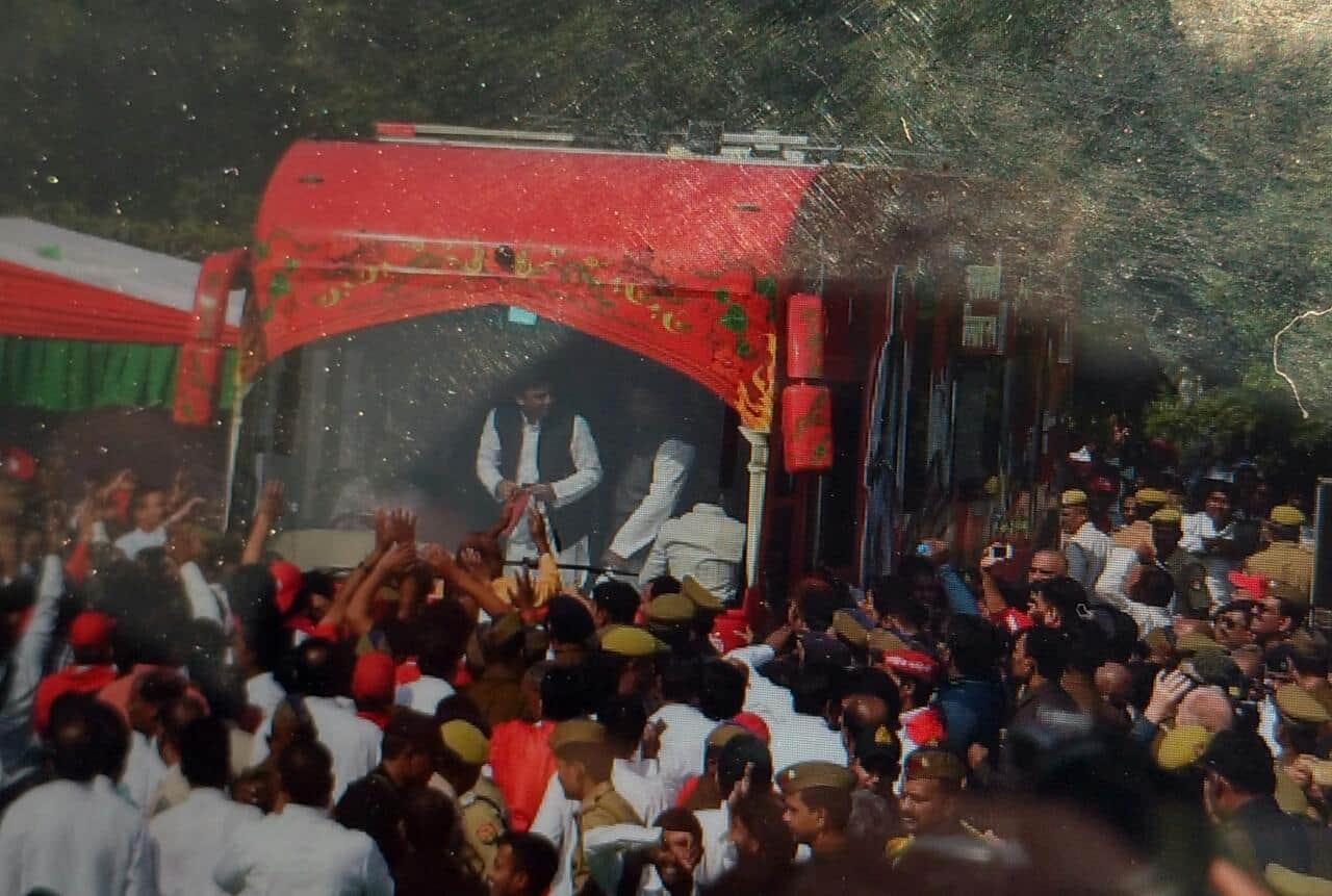 lucknow road jam due to akhilesh rath yatra