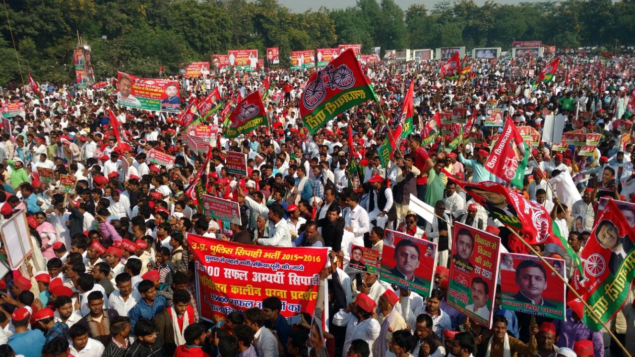 lucknow road jam due to akhilesh rath yatra
