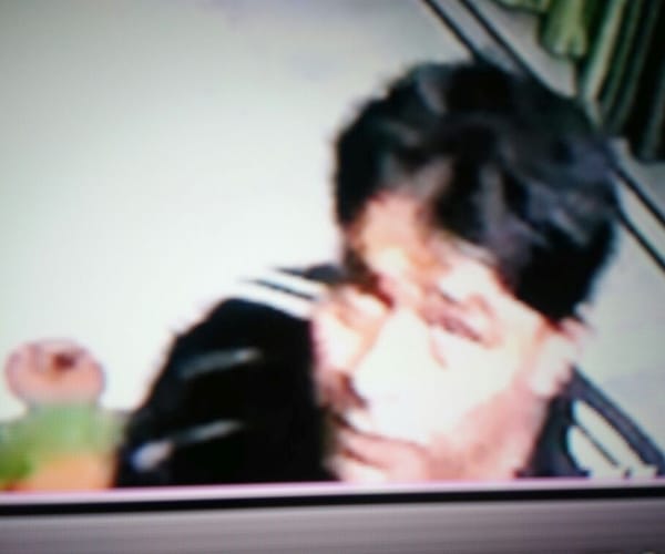 Theft in real estate office in Lucknow.