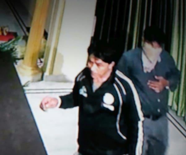 Theft in real estate office in Lucknow.