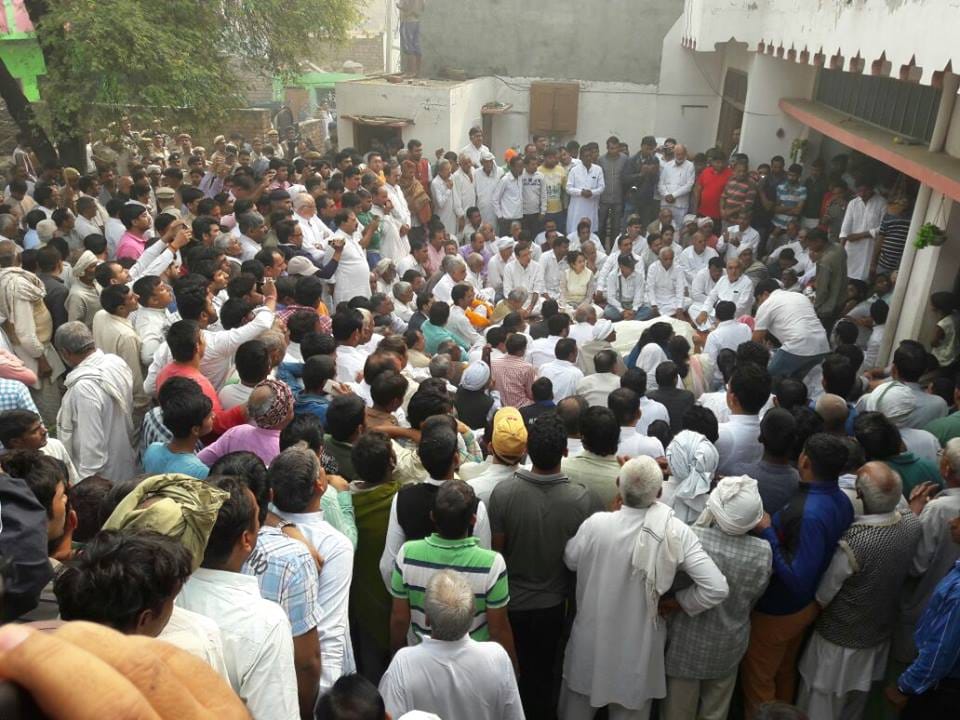 ramkishan grewal funeral in bhiwani village bamla, committed suicide on jantar mantar for orop