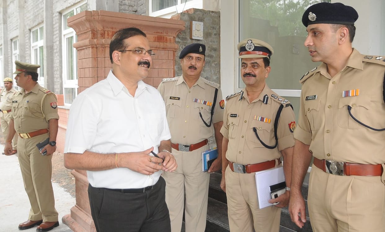 Warning six captains on police laxity in checking