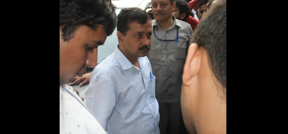 arvind kejriwal released late night says modi must apologize soldiers