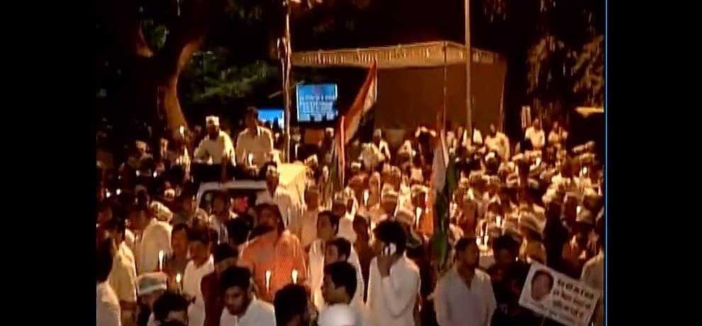rahul gandhi again detained while candle march in delhi for ex servicemen suicide