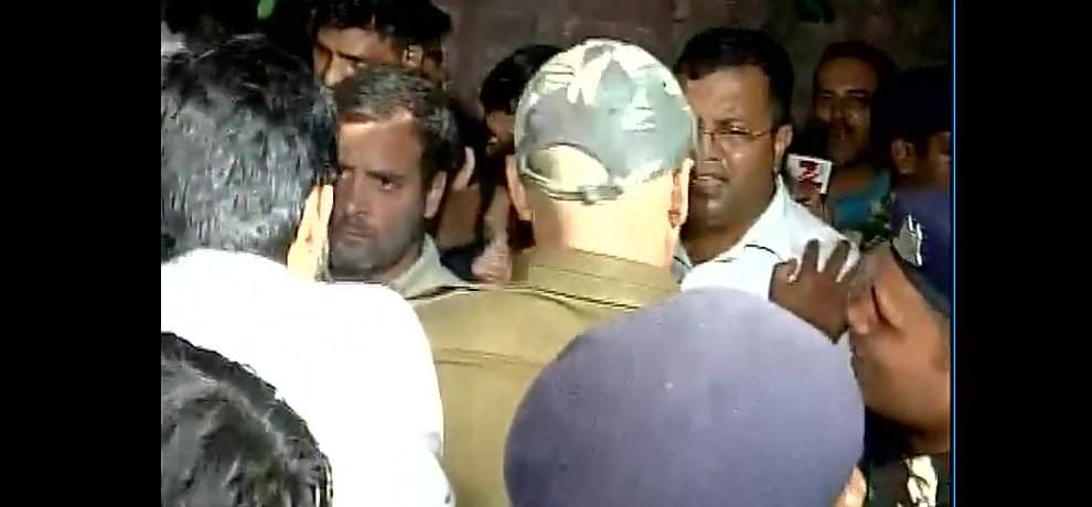 rahul gandhi again detained while candle march in delhi for ex servicemen suicide