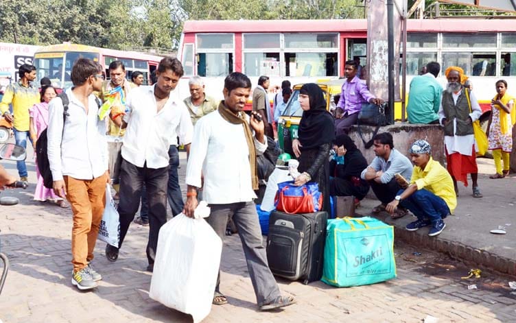 lucknow route buses blockade passenger upset