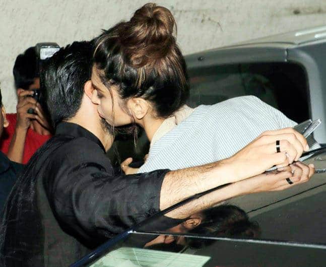 Ranveer and Deepika's kissing spree in public